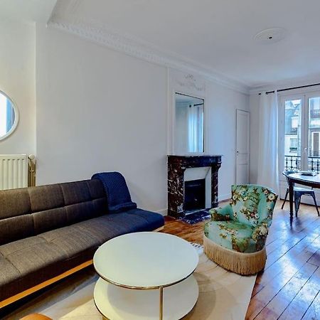 Charmant Appartement Au Coeur De Parijs Buitenkant foto