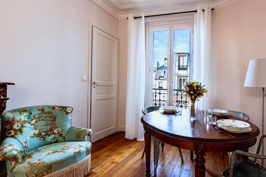 Charmant Appartement Au Coeur De Parijs Buitenkant foto