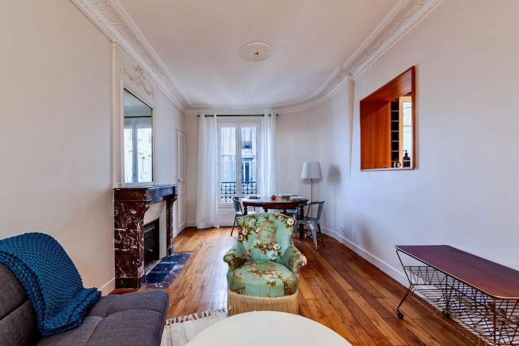 Charmant Appartement Au Coeur De Parijs Buitenkant foto
